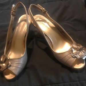 Women’s Shoes- Size 8-81/2